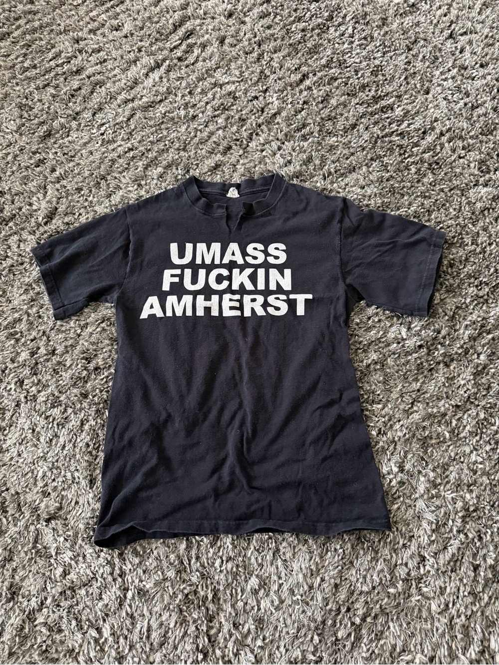 UMass Amherst Graphic T-Shirt Black Size Small Distressed